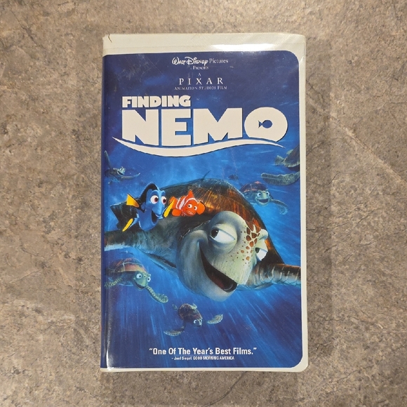 Walt Disney Other - (J64) Finding Nemo VHS Tape - Blue and White